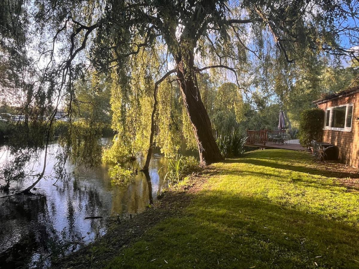 Apartment Riverside
